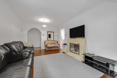 6 bedroom end of terrace house for sale, Catherines Close, London, UB7