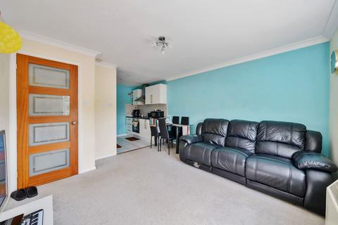 1 bedroom flat for sale, Crossways, Whitchurch, RG28 7EP