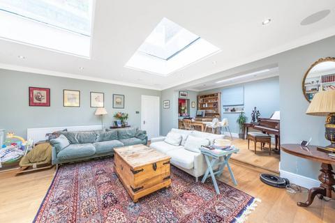 3 bedroom flat for sale, Nassington Road, Hampstead, London, NW3