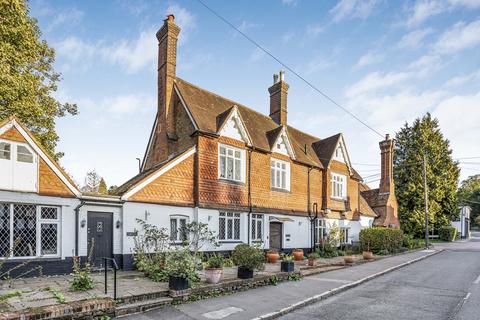 The Old Lodge High Street, Limpsfield, Oxted, RH8 0DR