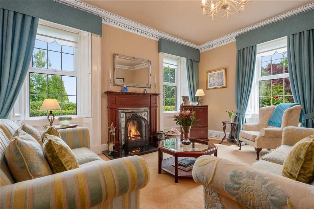 Formal Lounge