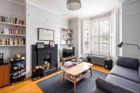 19 Ravenswood Road, London, E17 9LY