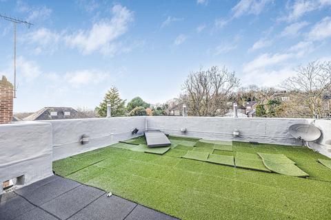 11a The Ridings, London, W5 3BT