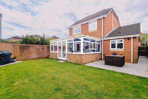 28 Alberta Drive, Smallfield, Horley, RH6 9QU