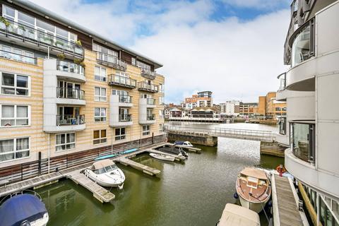 2 bedroom flat for sale, Marina Place, Hampton Wick, Kingston upon Thames, KT1