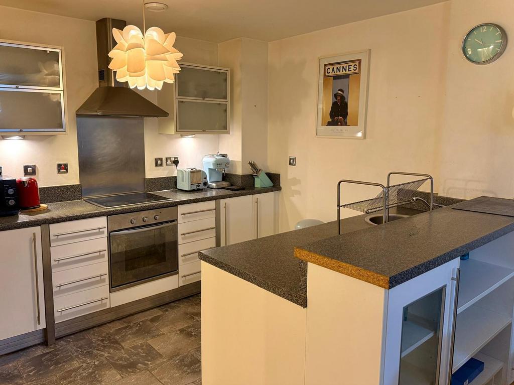 Apartment in Castlefield - View 5
