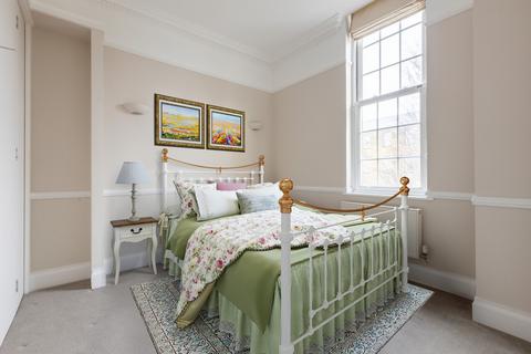 13 Brigade Place, Caterham, CR3 5ZU