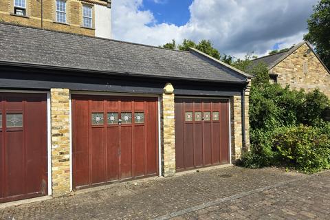 13 Brigade Place, Caterham, CR3 5ZU