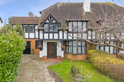 6 bedroom semi-detached house for sale, Grange Crescent, Chigwell, IG7