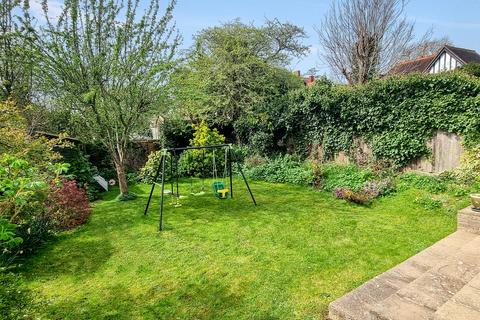 13 Keswick Road, West Wickham, BR4 9AR