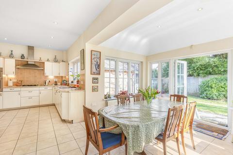 3 Goddard Close, Guildford, GU2 9AG
