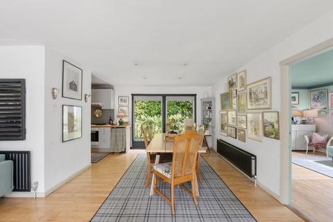 153 Harestone Valley Road, Caterham, CR3 6HT