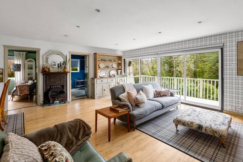 153 Harestone Valley Road, Caterham, CR3 6HT