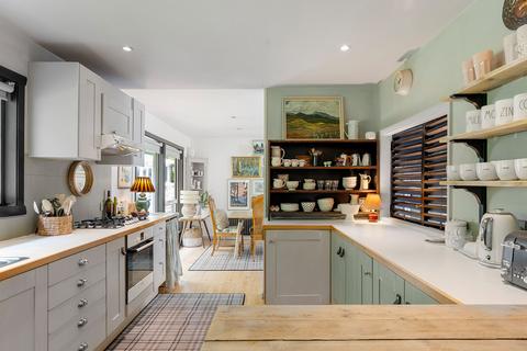 153 Harestone Valley Road, Caterham, CR3 6HT
