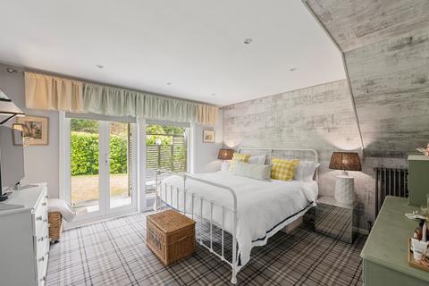 153 Harestone Valley Road, Caterham, CR3 6HT
