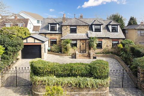 5 bedroom detached house for sale, Stony Path, Loughton, IG10