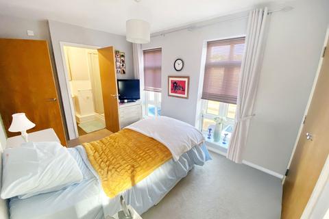 2 bedroom flat for sale, Bell Mews, Whitchurch, Hampshire, RG28 7BG