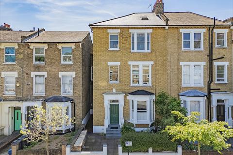 198b Brooke Road, London, E5 8AP