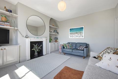 198b Brooke Road, London, E5 8AP