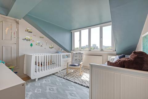 198b Brooke Road, London, E5 8AP