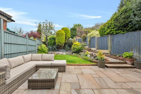 47 Whitefield Avenue, Purley, CR8 4BP
