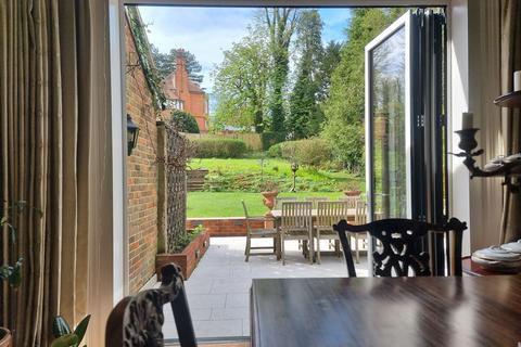 6 bedroom detached house for sale, Tupwood Lane, Caterham, CR3