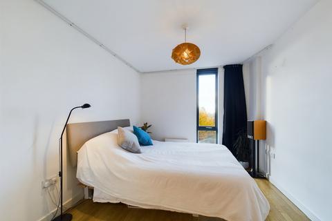 Flat 10, 4 Triangle Road, London, E8 3SP