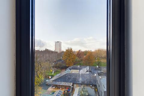 Flat 10, 4 Triangle Road, London, E8 3SP