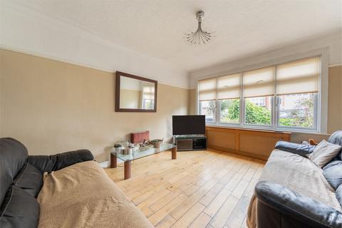 4 bedroom end of terrace house for sale, Oak Hill Crescent, Woodford Green, IG8