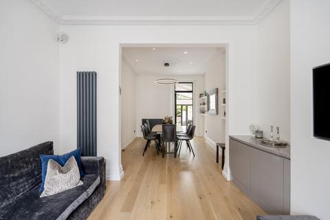 18 Courthope Road, London, NW3 2LB