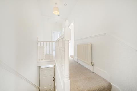 15a Shirley Gardens, London, W7 3PT