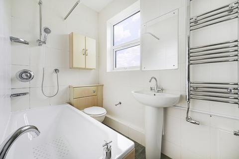 15a Shirley Gardens, London, W7 3PT