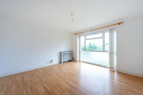 2 bedroom flat to rent, Thicket Road, Sutton, SM1