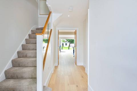 6 Meadow Hill, New Malden, KT3 5RQ