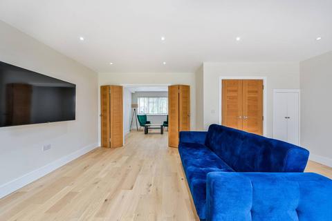 6 Meadow Hill, New Malden, KT3 5RQ