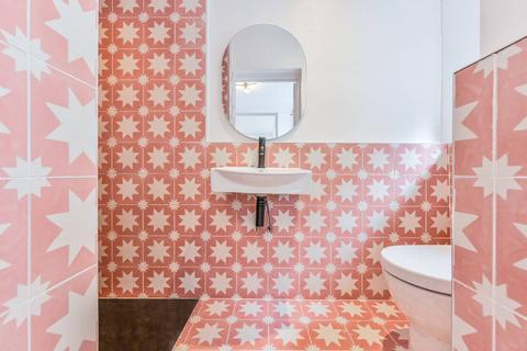 Flat 15, Carlisle Mansions Carlisle Place, London, SW1P 1HX