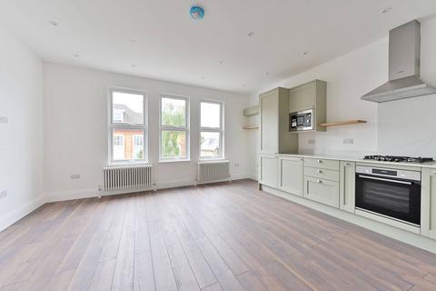 2 bedroom flat to rent, Garratt Lane, Earlsfield, London, SW18