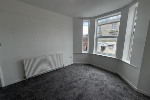 2 bedroom flat to rent, Grange Mount, Prenton CH43
