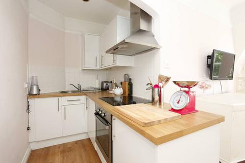 1 bedroom flat for sale, Mortimer Crescent, North Maida Vale, London, NW6