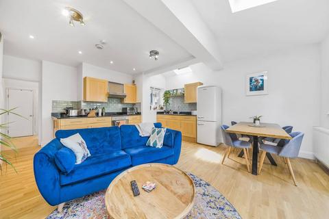 2 bedroom flat for sale, Church Lane, Tooting, London, SW17