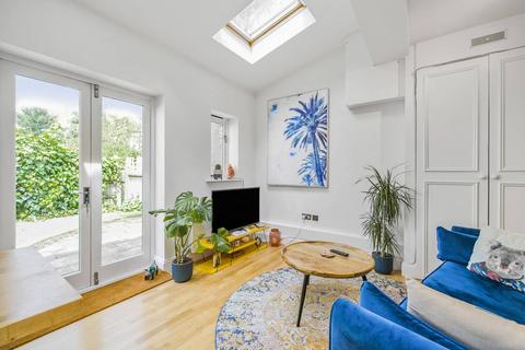 2 bedroom flat for sale, Church Lane, Tooting, London, SW17