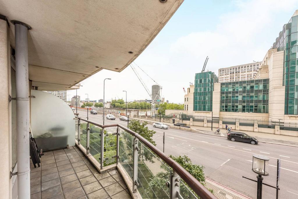 St Wharf, Vauxhall, London, SW8 2 bed flat to rent £3,012 pcm