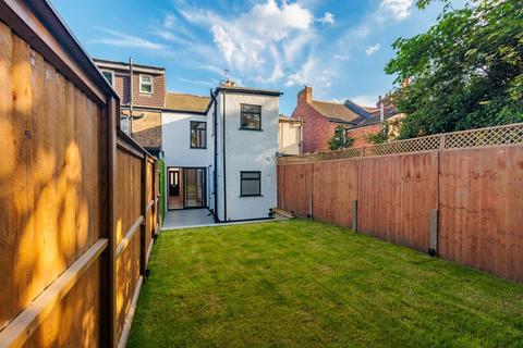4 bedroom terraced house for sale, Mayfield Road, Walthamstow, London, E17