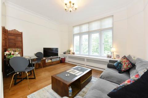 2 bedroom flat for sale, The Green, London