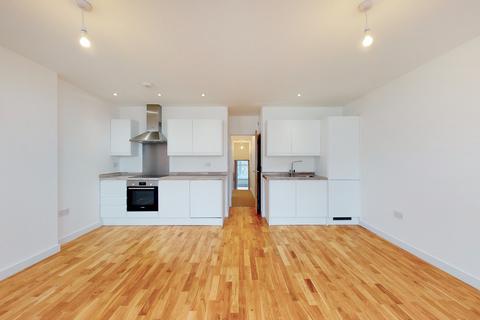 2 bedroom flat to rent, 30b North End Road, Golders Green NW11