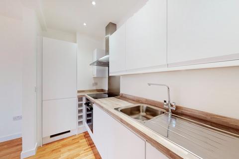 2 bedroom flat to rent, North End Road, London NW11
