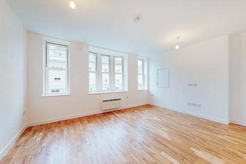 2 bedroom flat to rent, North End Road, London NW11