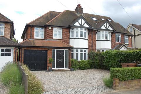 4 bedroom semi-detached house for sale, Roxwell Avenue, Chelmsford