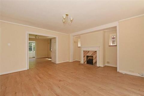 4 bedroom detached house to rent, Windsor,  Berkshire,  SL4