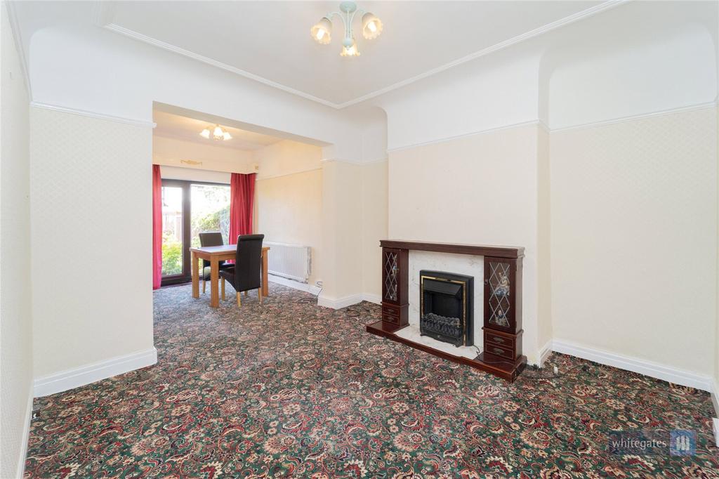 Living/Dining Area